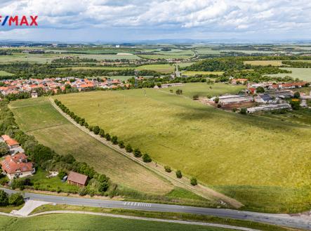 Prodej - pozemek pro bydlení, 46 945 m² obrázek