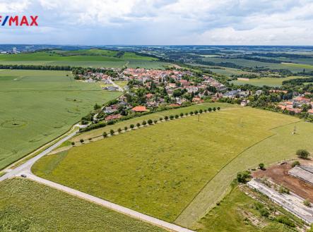 dji-20250606134955-0018-d-vylepsene-nr-1.jpg | Prodej - pozemek pro bydlení, 46 945 m²