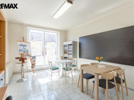 1.NP | Prodej - dům/vila, 686 m²