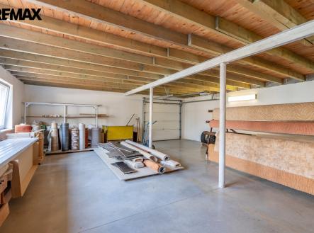 Hala | Prodej - dům/vila, 686 m²