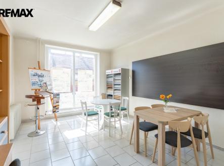 1.NP | Prodej - dům/vila, 686 m²