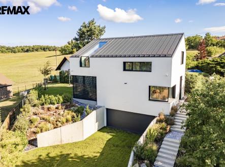 dji-20250723083545-0237-d.jpg | Prodej - dům/vila, 200 m²