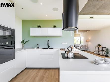 p1515719.jpg | Prodej - dům/vila, 200 m²