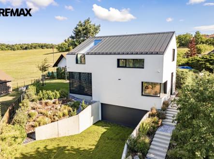 dji-20250723083545-0237-d.jpg | Prodej - dům/vila, 200 m²