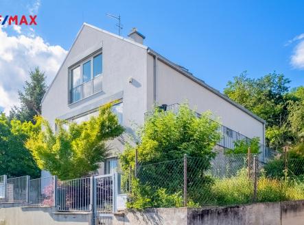pohled-zepredu1.jpg | Prodej - dům/vila, 205 m²
