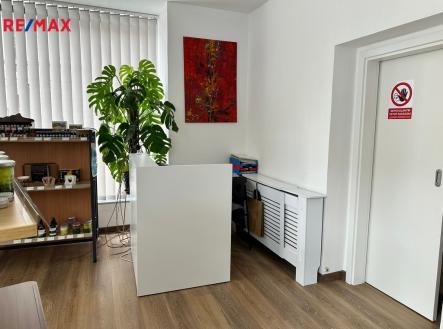 04af3dd3-27b7-44ba-afd4-b07971be57eb.jpg | Pronájem - obchodní prostor, 94 m²