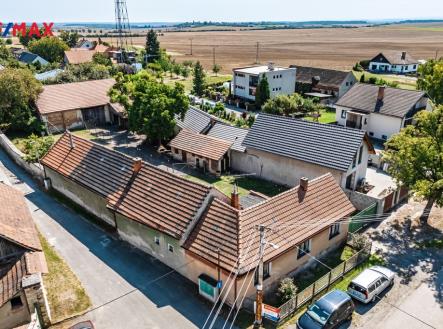 dji-20250820115041-0328-d.jpg | Prodej - dům/vila, 162 m²