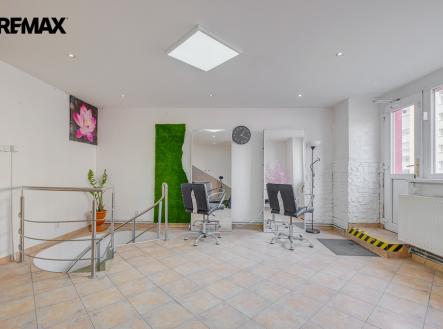 dscf6920-1-2-3-4-upraveno.jpg | Prodej - obchodní prostor, 151 m²