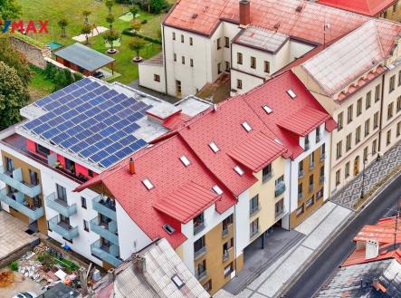 250829-byt-bela-pod-bezdezem-2.jpg | Pronájem bytu, 3+kk, 161 m²