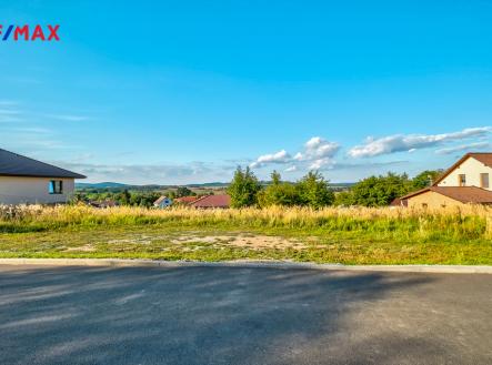 250911-pozemek-pricovy-11.jpg | Prodej - pozemek pro bydlení, 1 054 m²