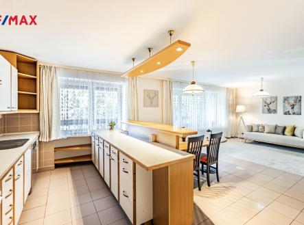 Prodej - dům/vila, 500 m²