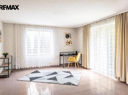 p1710022.jpg | Prodej - dům/vila, 500 m²