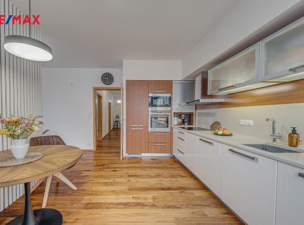 221022-byt-praha-9-25-1.jpg | Prodej bytu, 3+kk, 85 m²