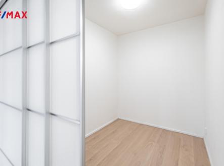 p1726778.jpg | Prodej bytu, 2+kk, 35 m²