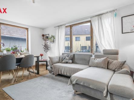 p1082631.jpg | Prodej - dům/vila, 216 m²