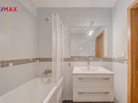 221103-byt-praha-6.jpg | Pronájem bytu, 3+kk, 72 m²