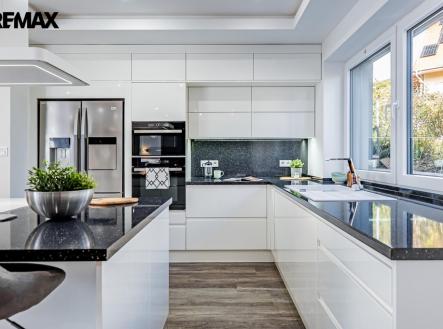 p1738669.jpg | Prodej - dům/vila, 220 m²