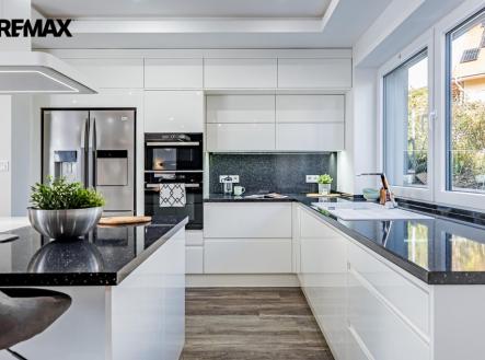 p1738669.jpg | Prodej - dům/vila, 220 m²