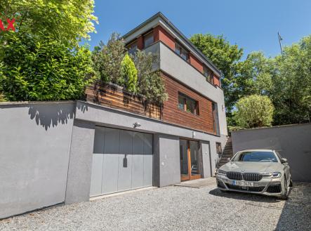 p1012137.jpg | Prodej - dům/vila, 289 m²