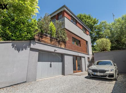 p1012137.jpg | Prodej - dům/vila, 289 m²