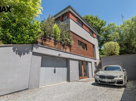 p1012137.jpg | Prodej - dům/vila, 289 m²