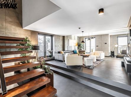 p1750243.jpg | Prodej - dům/vila, 379 m²