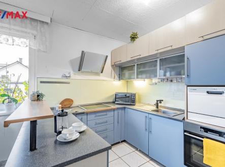 p1058695-1.jpg | Prodej - dům/vila, 300 m²