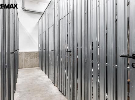 p1726379.jpg | Pronájem - skladovací prostor, 2 m²