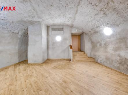 221114-praha-10.jpg | Pronájem - jiné, 210 m²