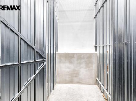 p1726387.jpg | Prodej - skladovací prostor, 1 m²