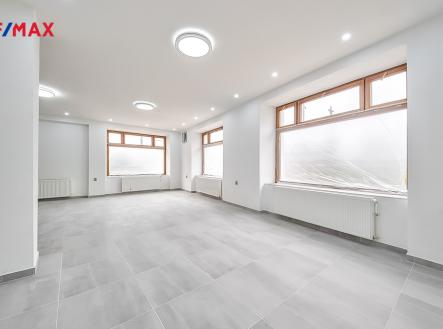 221117-nebyt-prostor-bela-7.jpg | Pronájem - restaurace, 167 m²