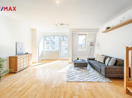 p1710201.jpg | Pronájem bytu, 4+1, 148 m²