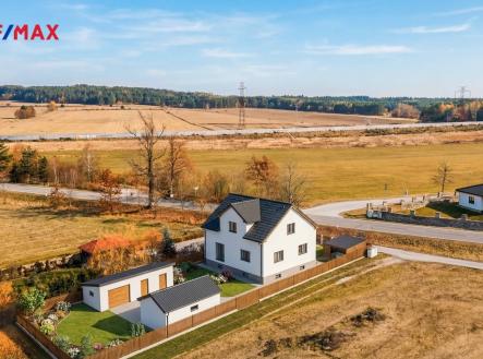 251212-dum-sevetin-2-2-1.jpg | Prodej - dům/vila, 175 m²