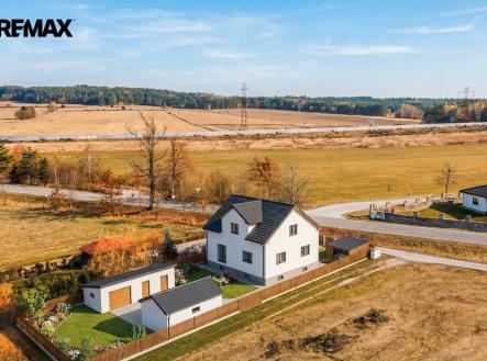 251212-dum-sevetin-2-2-1.jpg | Prodej - dům/vila, 175 m²