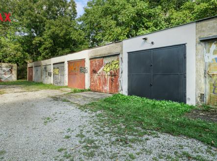 p1047956.jpg | Prodej - malý objekt/garáž