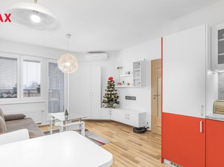 p1107023.jpg | Prodej bytu, 2+kk, 43 m²