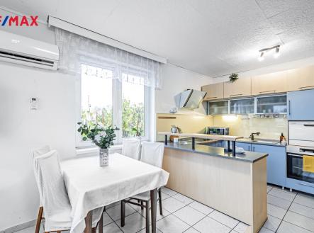 p1058768-1.jpg | Prodej - dům/vila, 300 m²