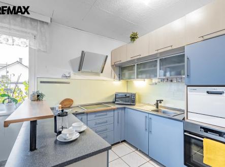 p1058695-1.jpg | Prodej - dům/vila, 300 m²