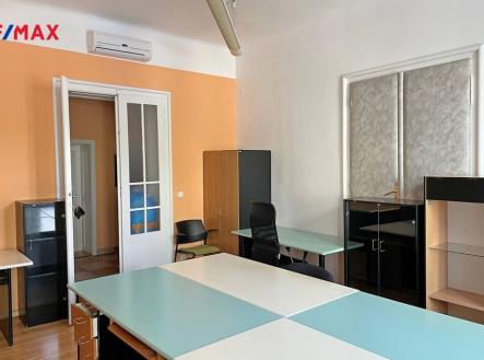 3.jpg | Pronájem - kanceláře, 33 m²