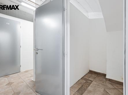 p1769671.jpg | Pronájem - skladovací prostor, 3 m²