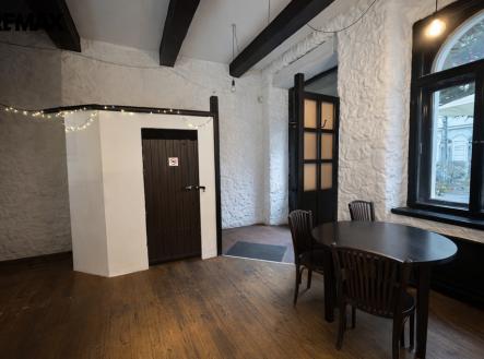 1.png | Pronájem - restaurace, 154 m²