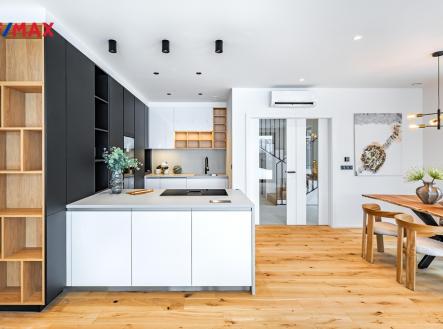 p1770339-1.jpg | Prodej - dům/vila, 283 m²