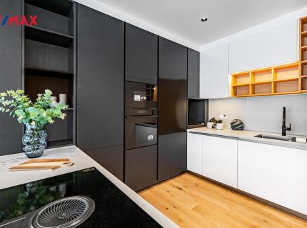 p1770319.jpg | Prodej - dům/vila, 283 m²