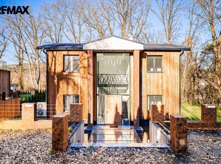 Prodej - dům/vila, 294 m² obrázek