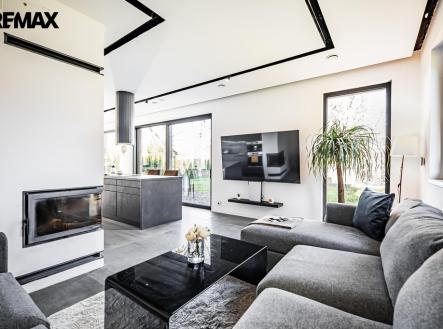 p1013137.jpg | Prodej - dům/vila, 294 m²