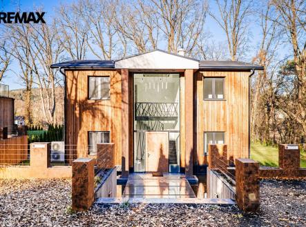 Prodej - dům/vila, 294 m² obrázek