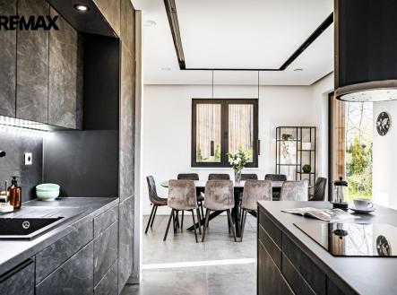 p1013192.jpg | Prodej - dům/vila, 294 m²