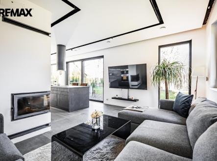 p1013137.jpg | Prodej - dům/vila, 294 m²