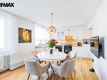 p1059524.jpg | Prodej bytu, 3+kk, 79 m²