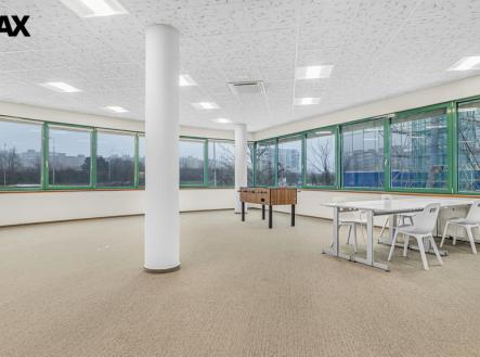 p1094597.jpg | Pronájem - kanceláře, 875 m²